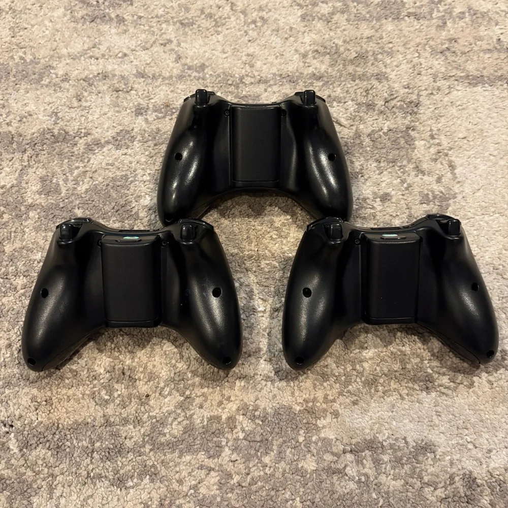 Lot Of 3 Official Microsoft Xbox 360 Black Wireless Controllers OEM TESTED
